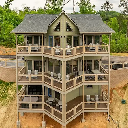 Hemlock Hideaway-3